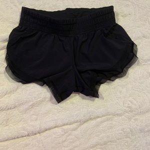 black lululemon lace shorts